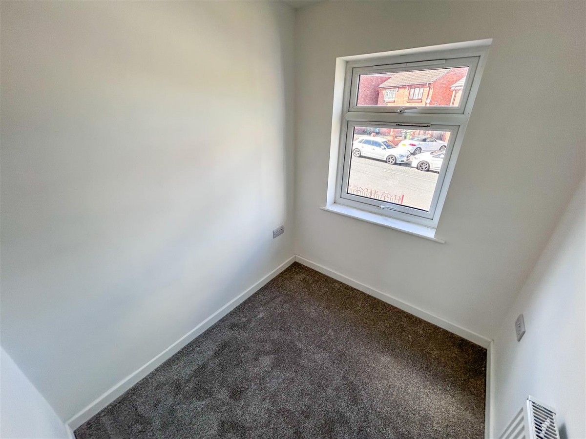 Baptist End Road, Dudley, DY2 9BU