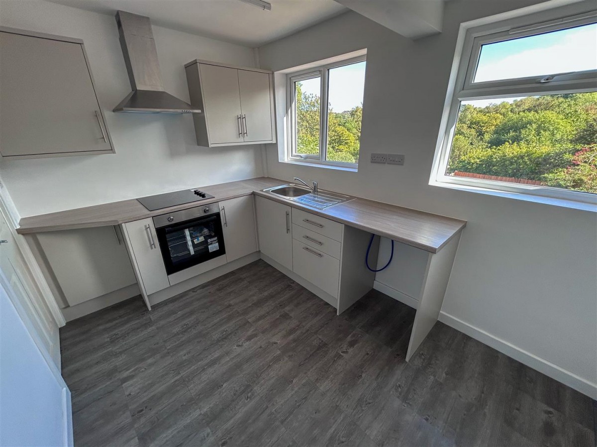 Baptist End Road, Dudley, DY2 9BU