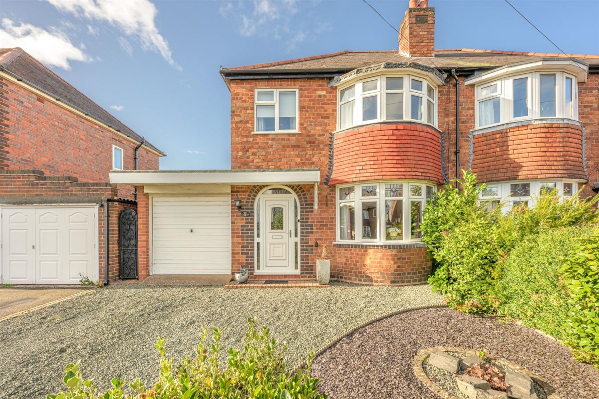 Graham Road, Kingswinford, DY8 5PU