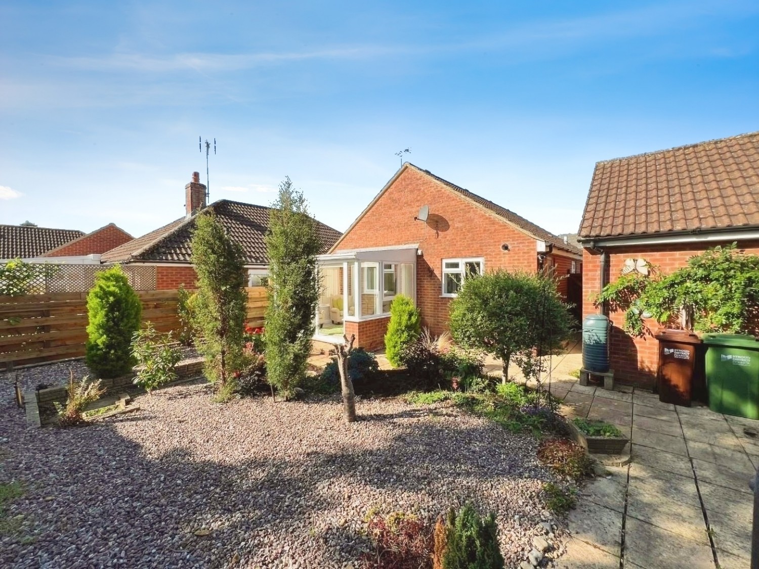2 bedroom Bungalow for sale in The Quarry, Cam