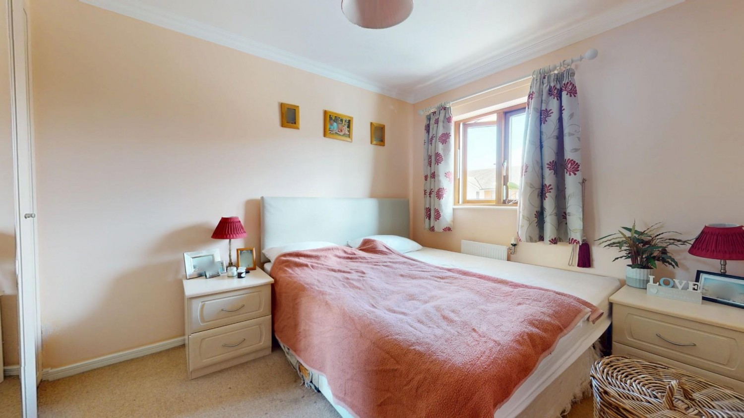 Christianfields Avenue, Gravesend