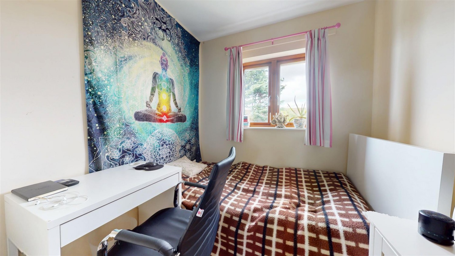 Christianfields Avenue, Gravesend