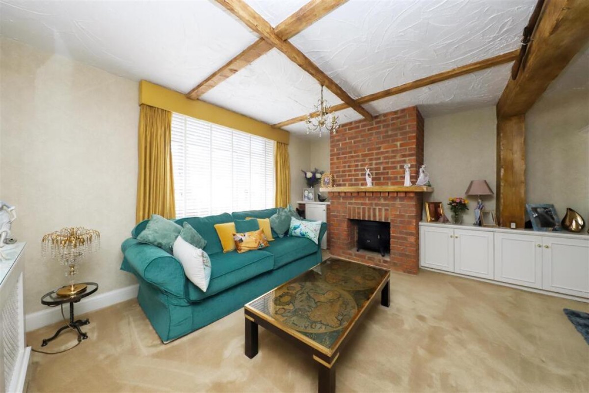 Carnarvon Drive, Hayes