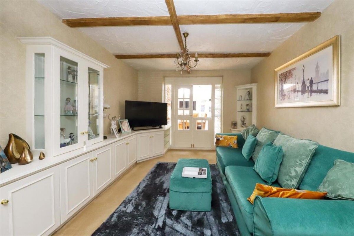 Carnarvon Drive, Hayes