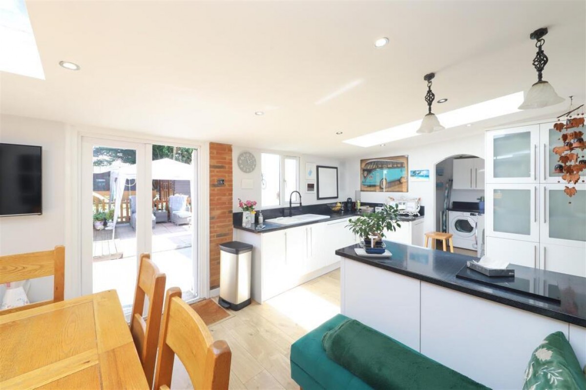 Carnarvon Drive, Hayes