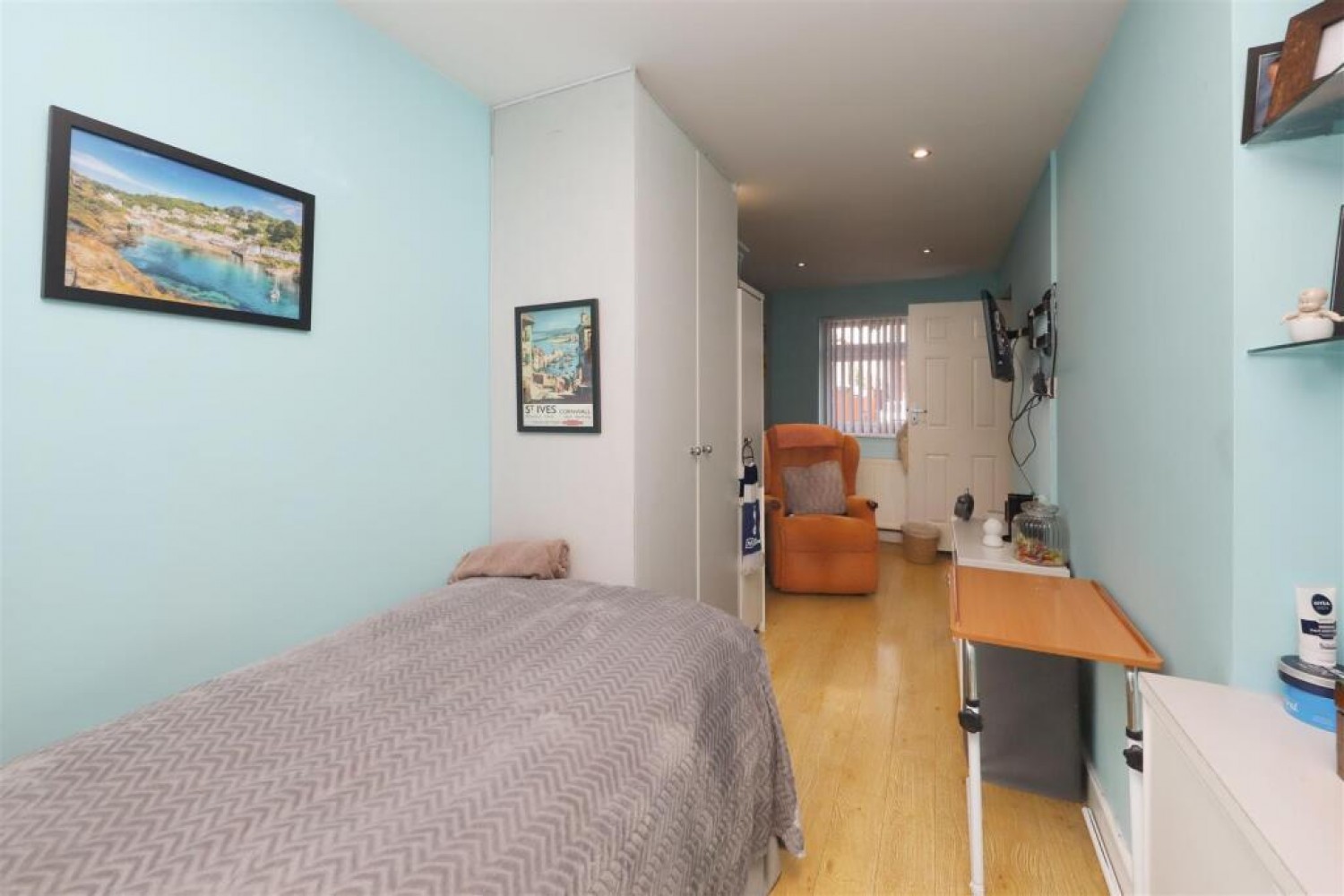 Carnarvon Drive, Hayes