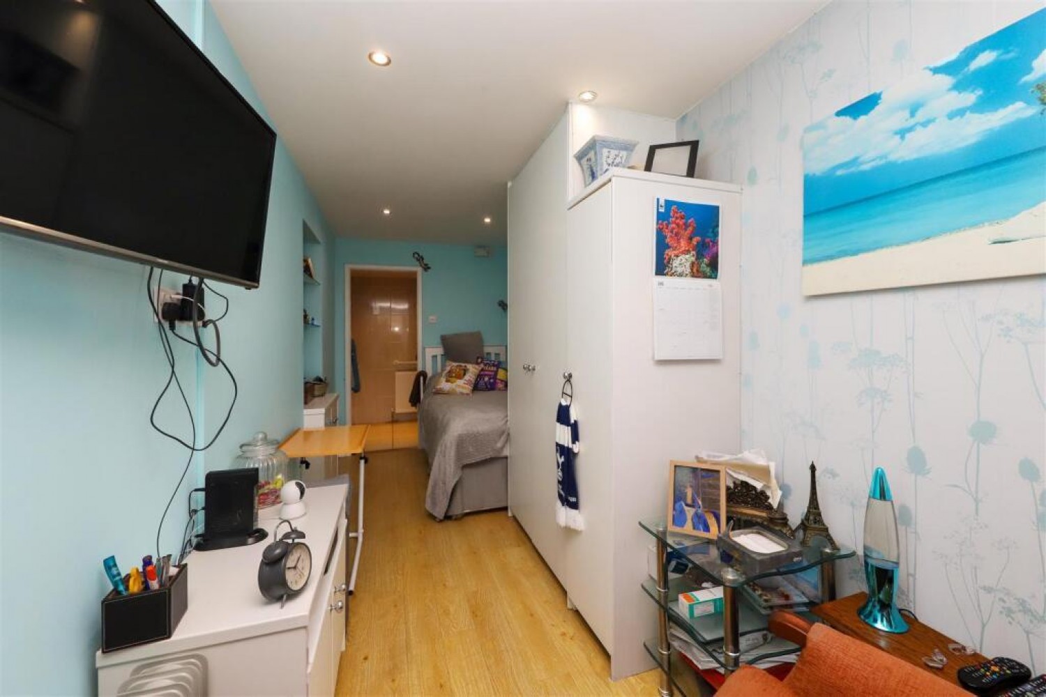 Carnarvon Drive, Hayes