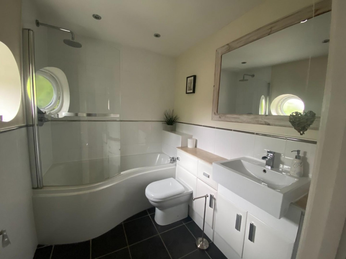 Barton Drive, Hamble, SO31 4RE