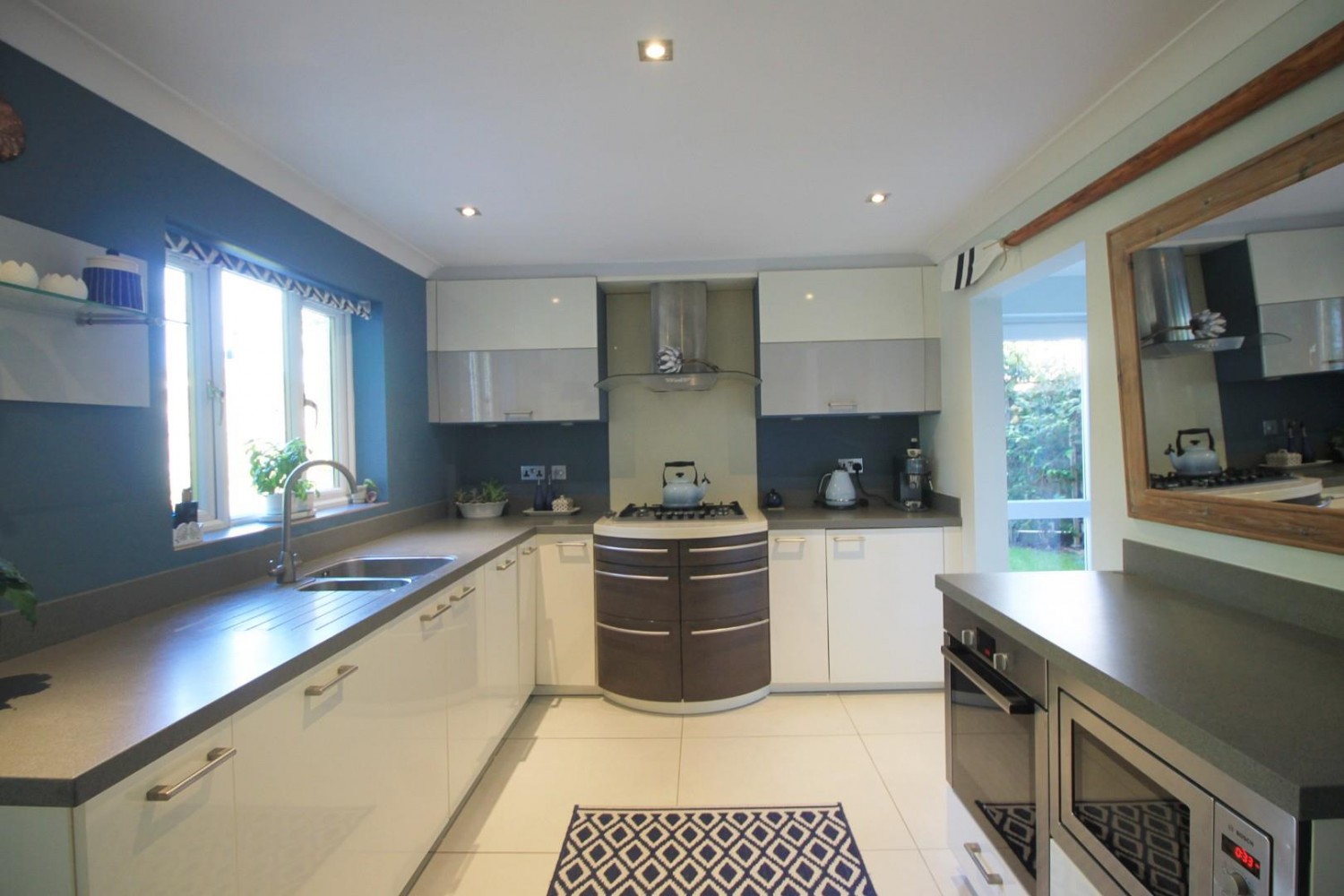 Barton Drive, Hamble, SO31 4RE