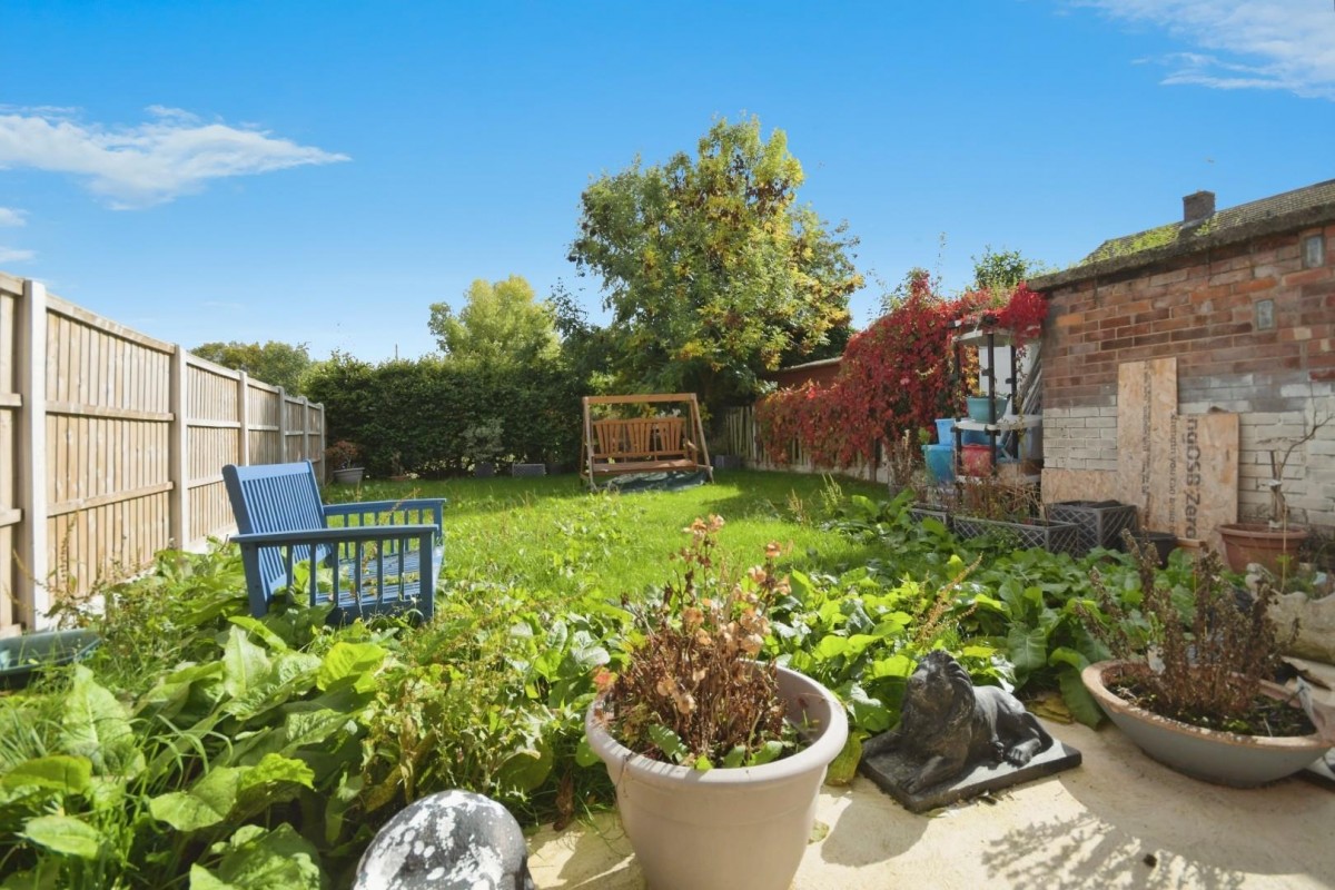 North Side, New Tupton, Chesterfield, S42 6BW