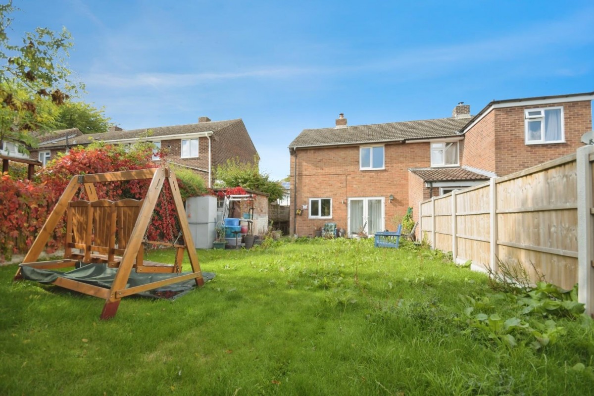 North Side, New Tupton, Chesterfield, S42 6BW