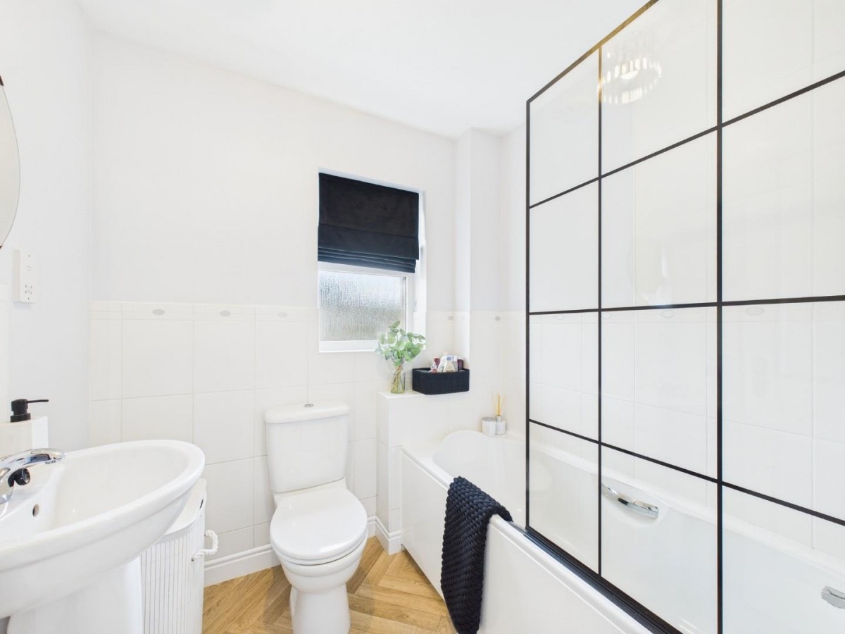 Swan Avenue, Bingley