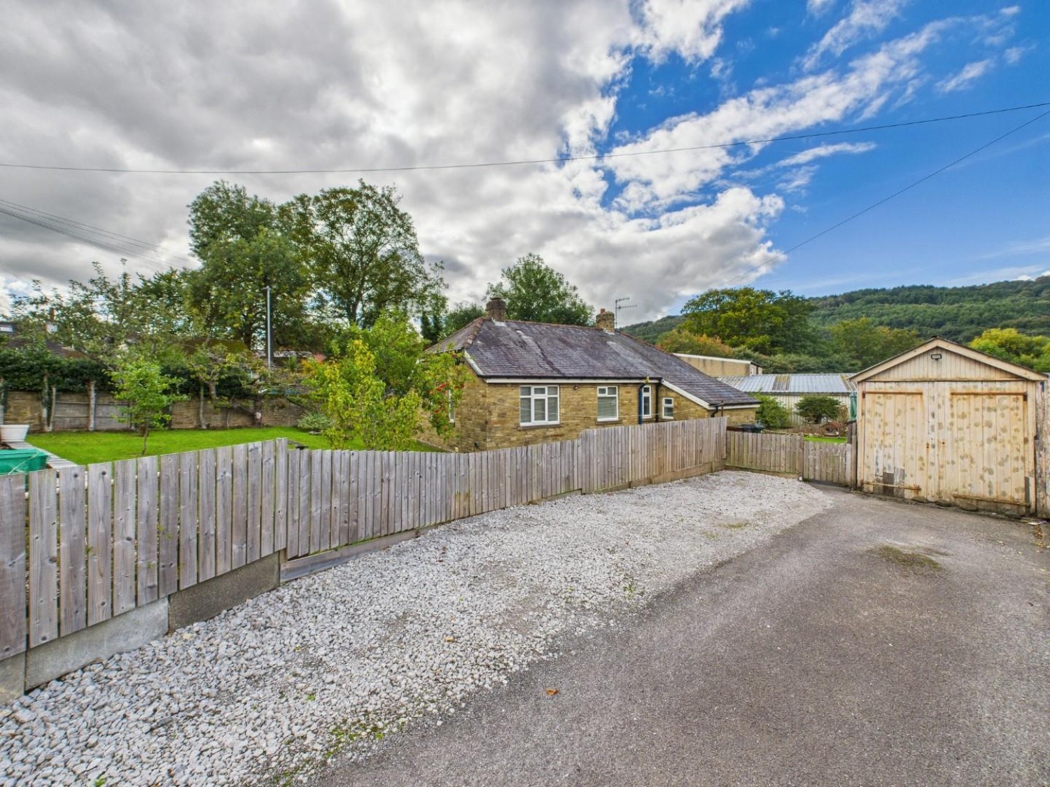 Castlefields Lane, Bingley
