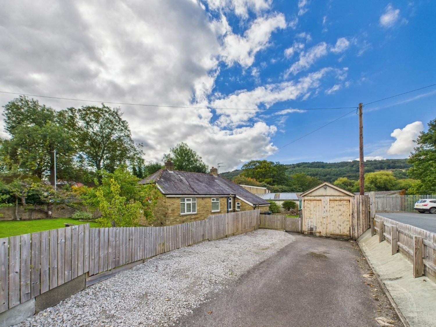 Castlefields Lane, Bingley
