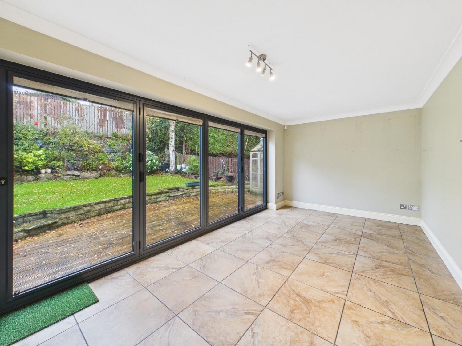 Paslew Court, East Morton, Keighley