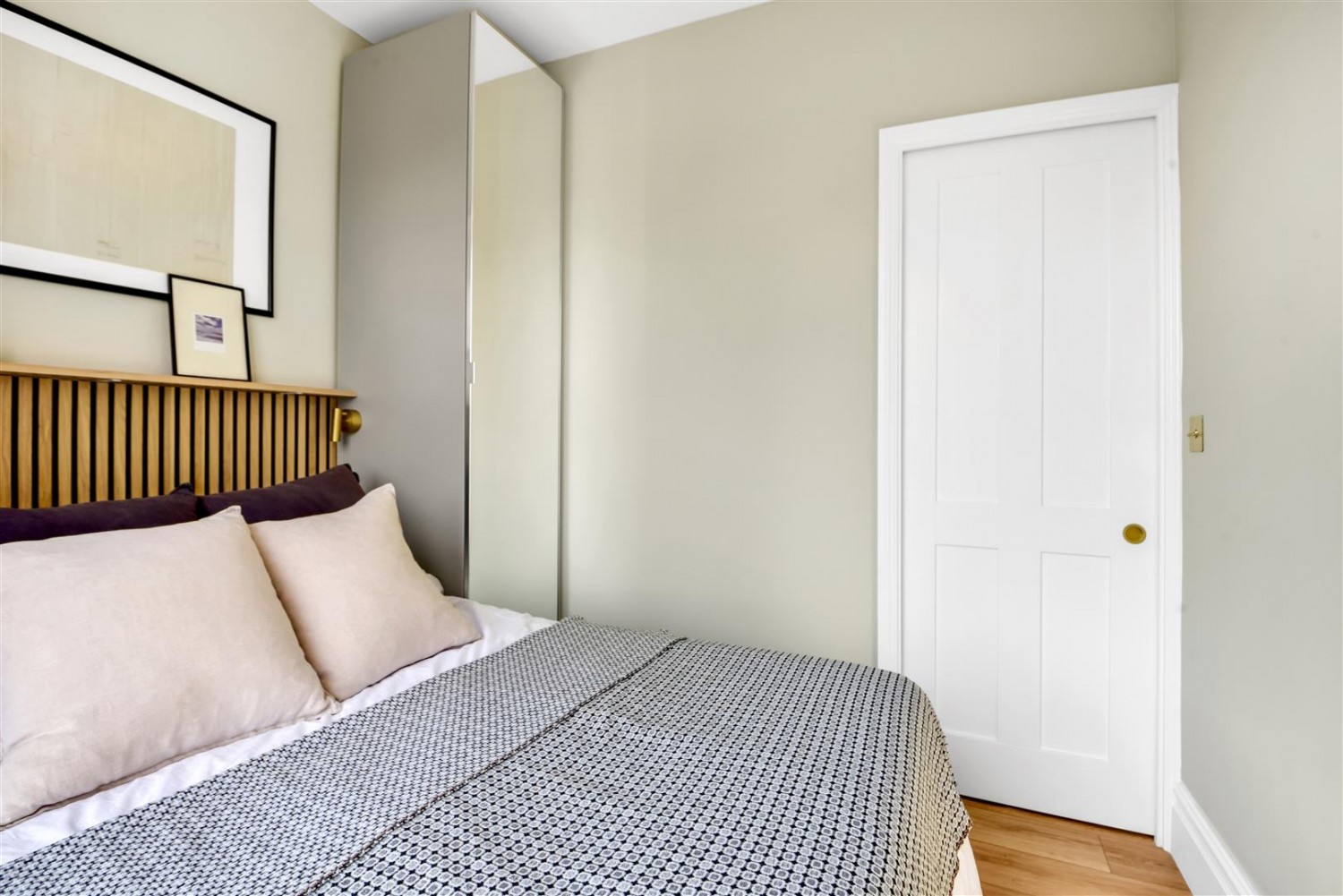 Nevill Road, London, N16