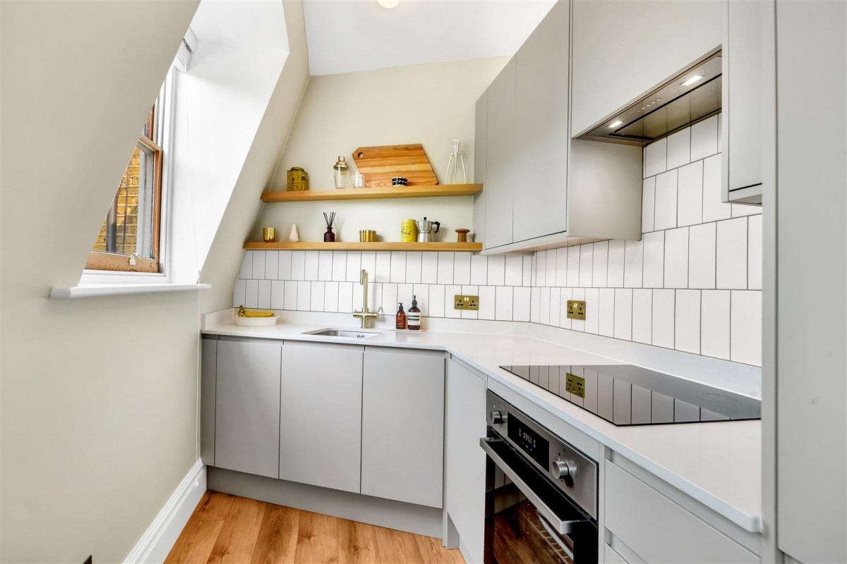 Nevill Road, London, N16