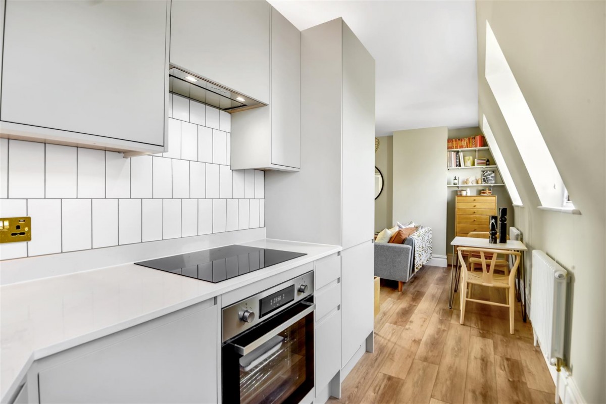 Nevill Road, London, N16