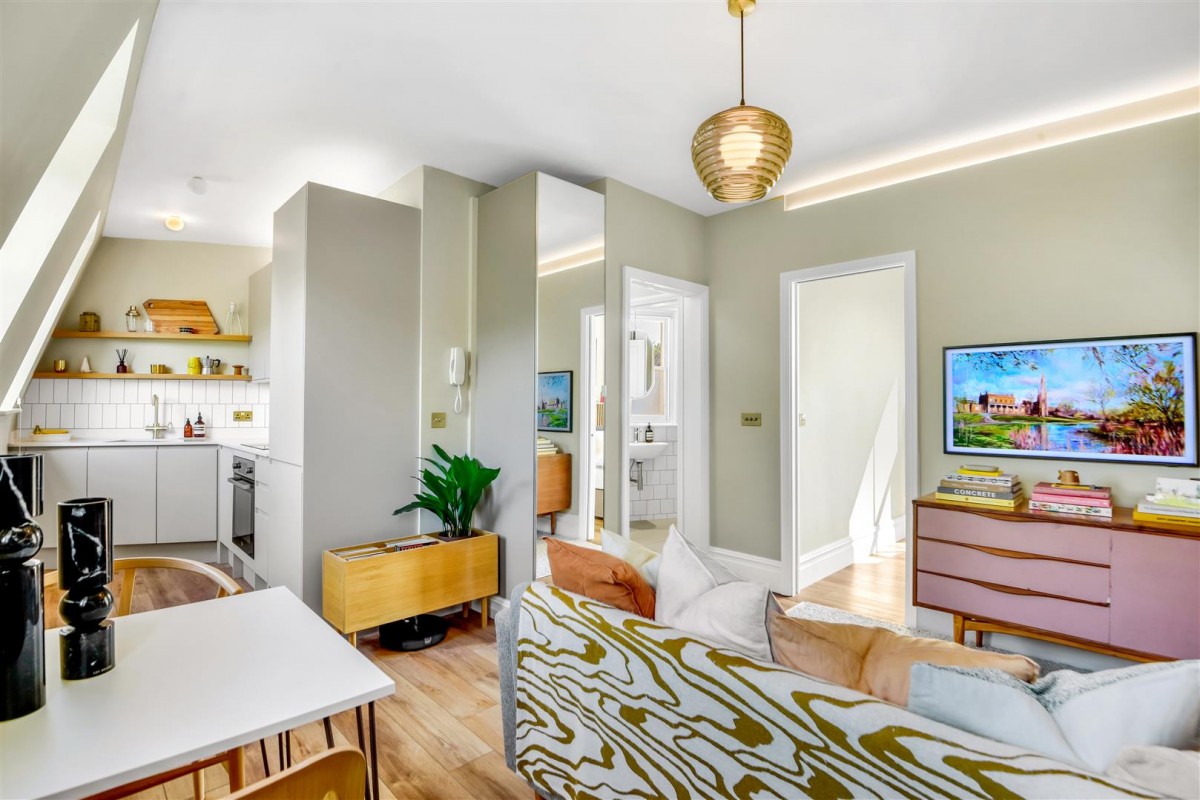 Nevill Road, London, N16