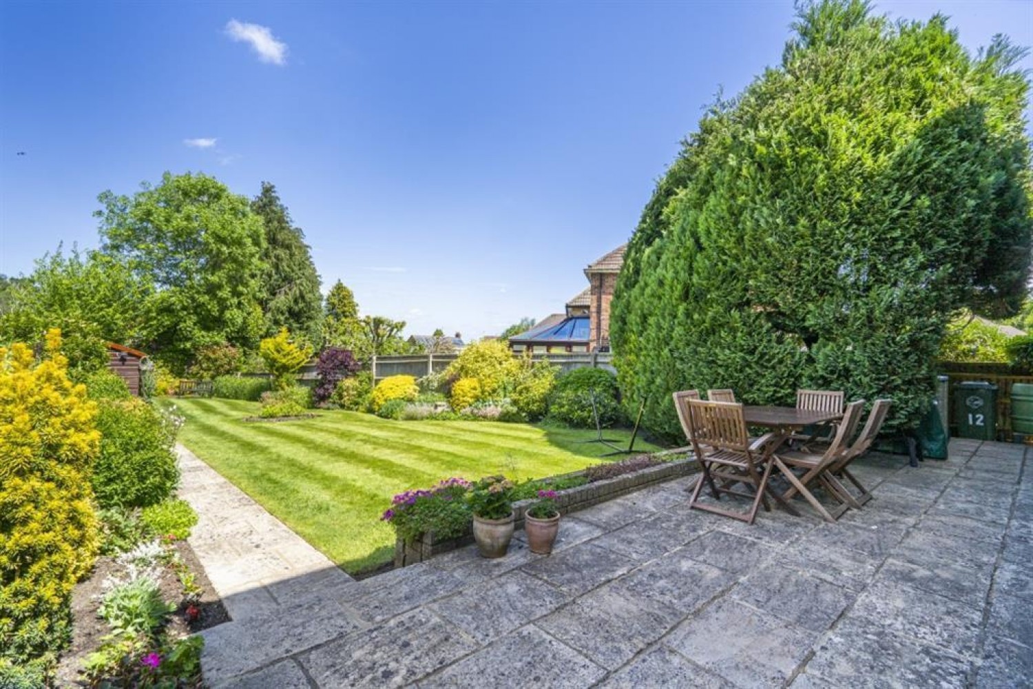 St. Leonards Road, Chesham Bois, Amersham, Buckinghamshire, HP6 6DT