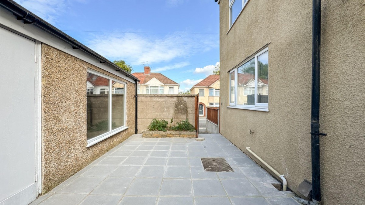 Aylesbury Crescent, Bedminster, BS3 5NN