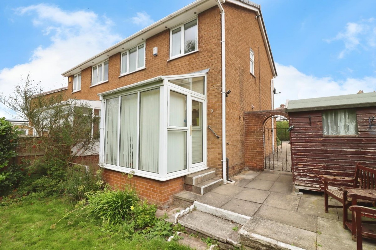 Smithfield Avenue, Hasland, Chesterfield, S41 0PS