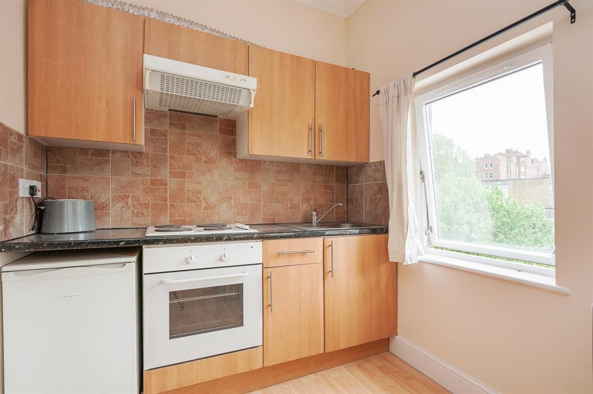 Mazenod Avenue, London, NW6