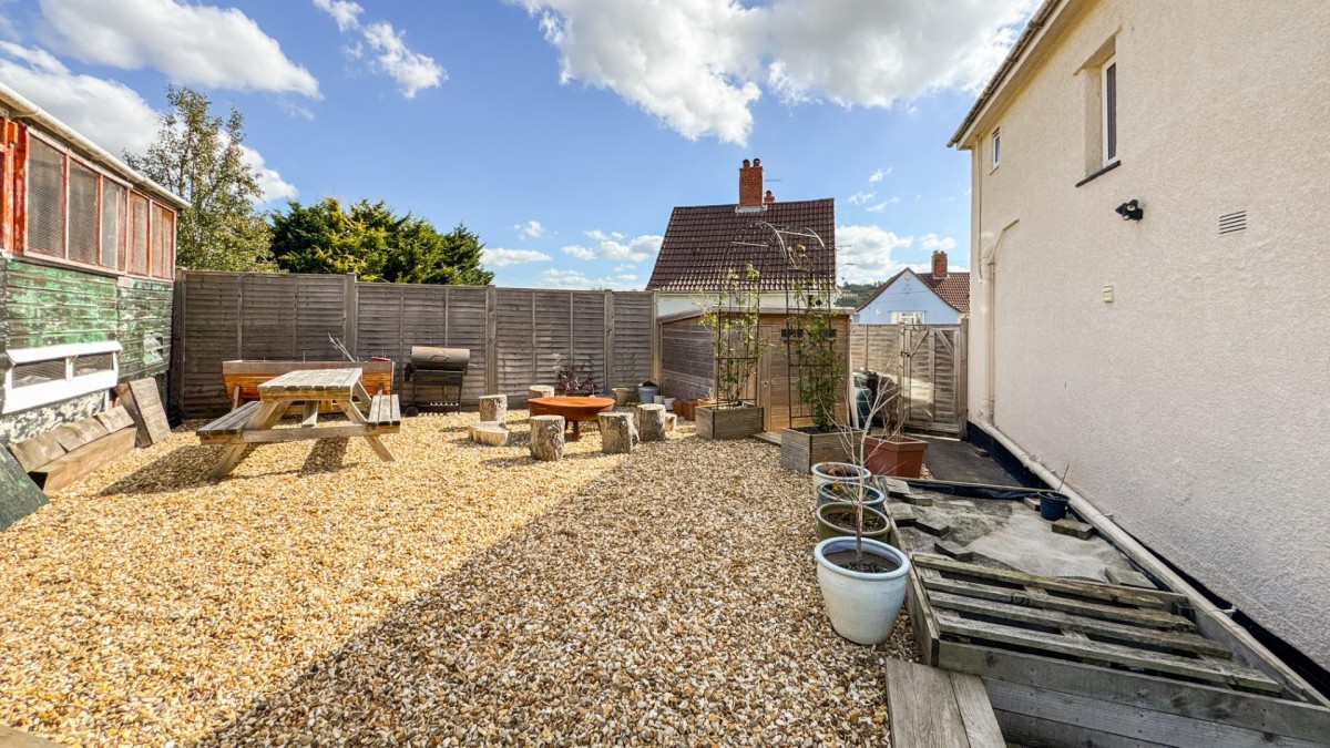 Shepton Walk, Bedminster, BS3 5NU