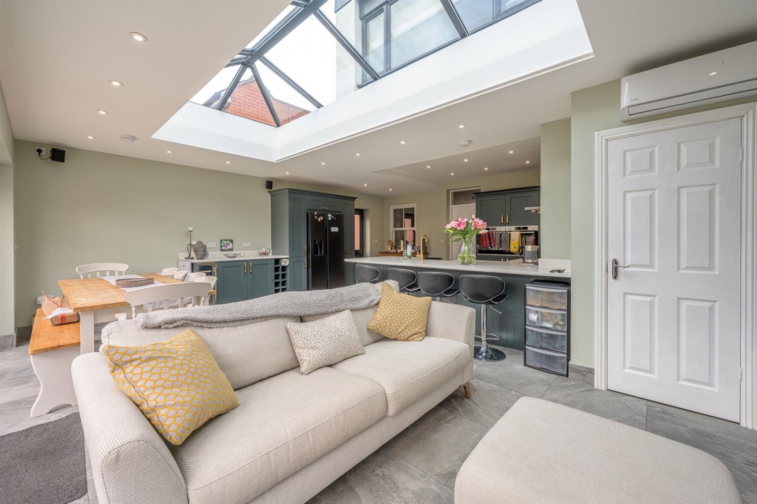 Lawn Street, Stourbridge, DY8 3UQ