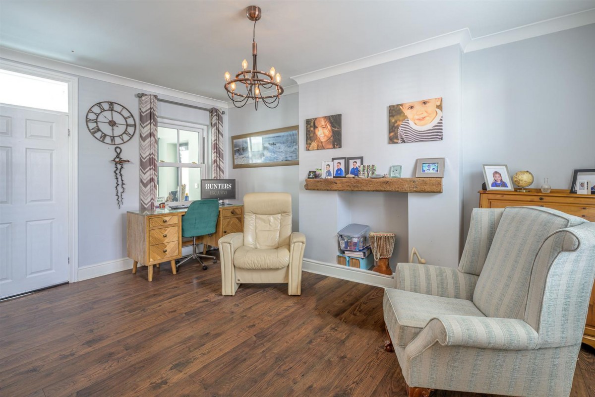 Lawn Street, Stourbridge, DY8 3UQ