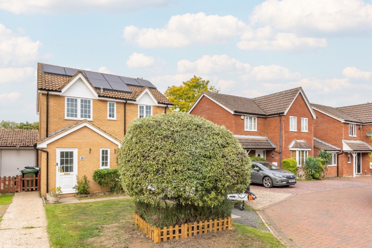 Truro Gardens, Flitwick