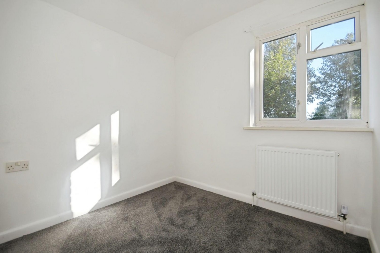 Central Avenue, Boythorpe, Chesterfield, S40 2PQ