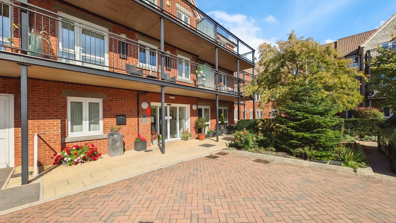 Blue Cedar Close, Yate, Bristol