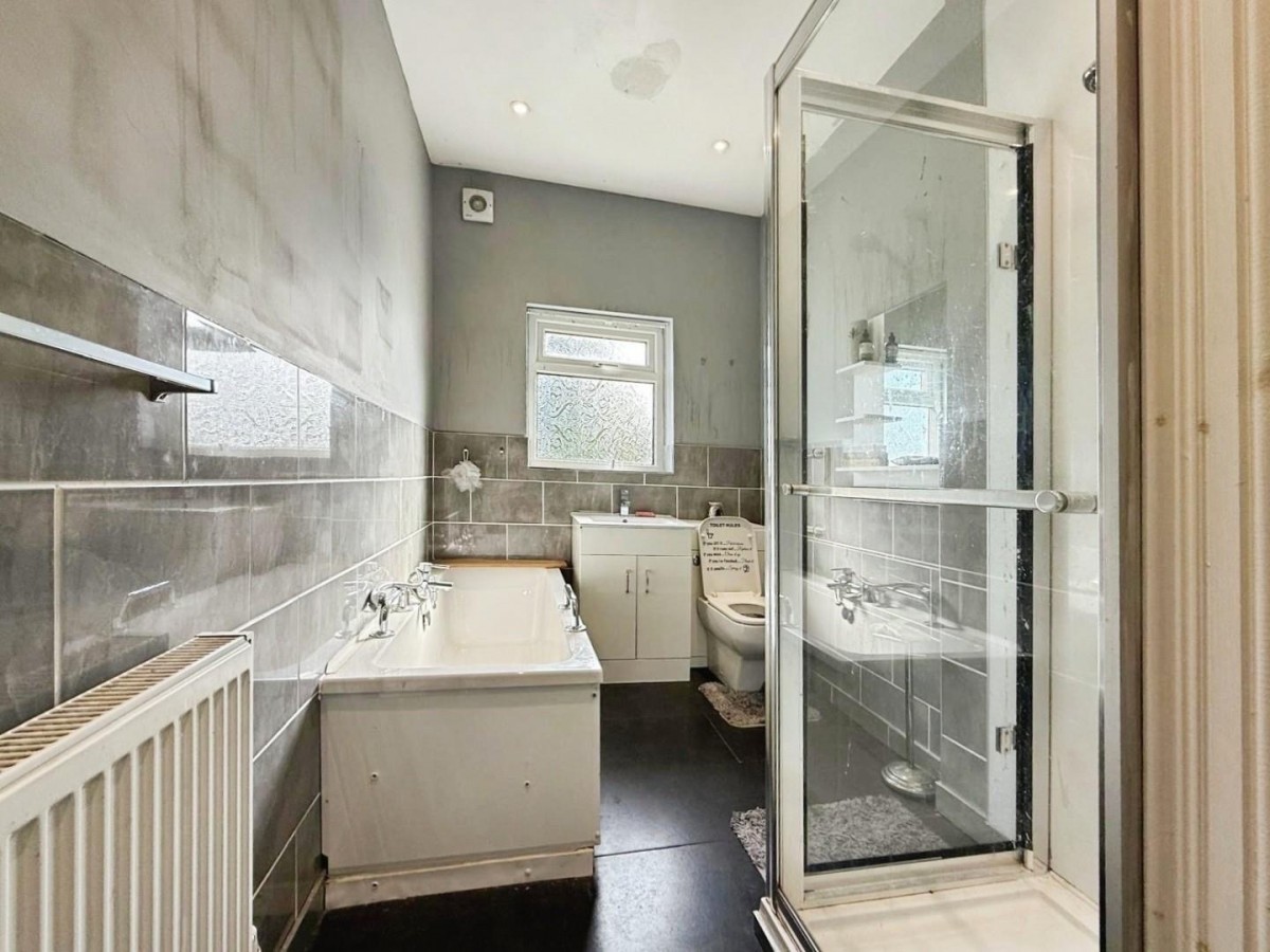 Warrington Road, Leigh