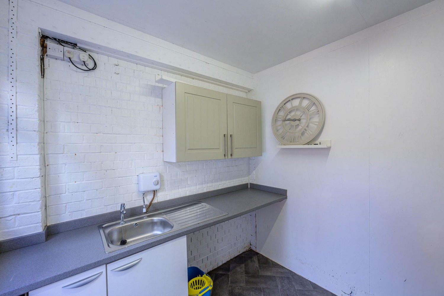 Stanham Close, Wombourne, WV5 9JL