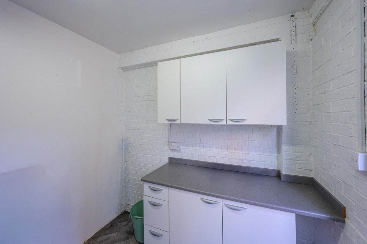 Stanham Close, Wombourne, WV5 9JL