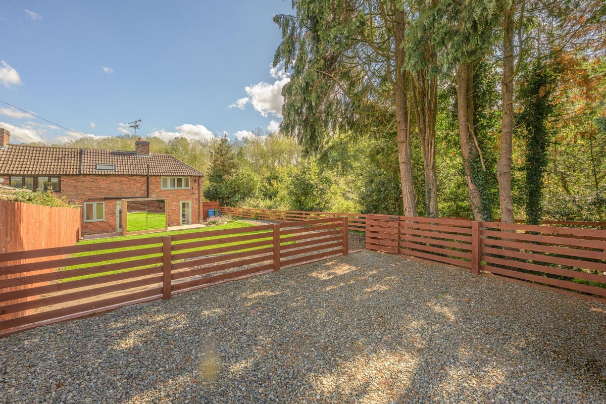 Chester Road, Enville, Stourbridge, DY7 5HN