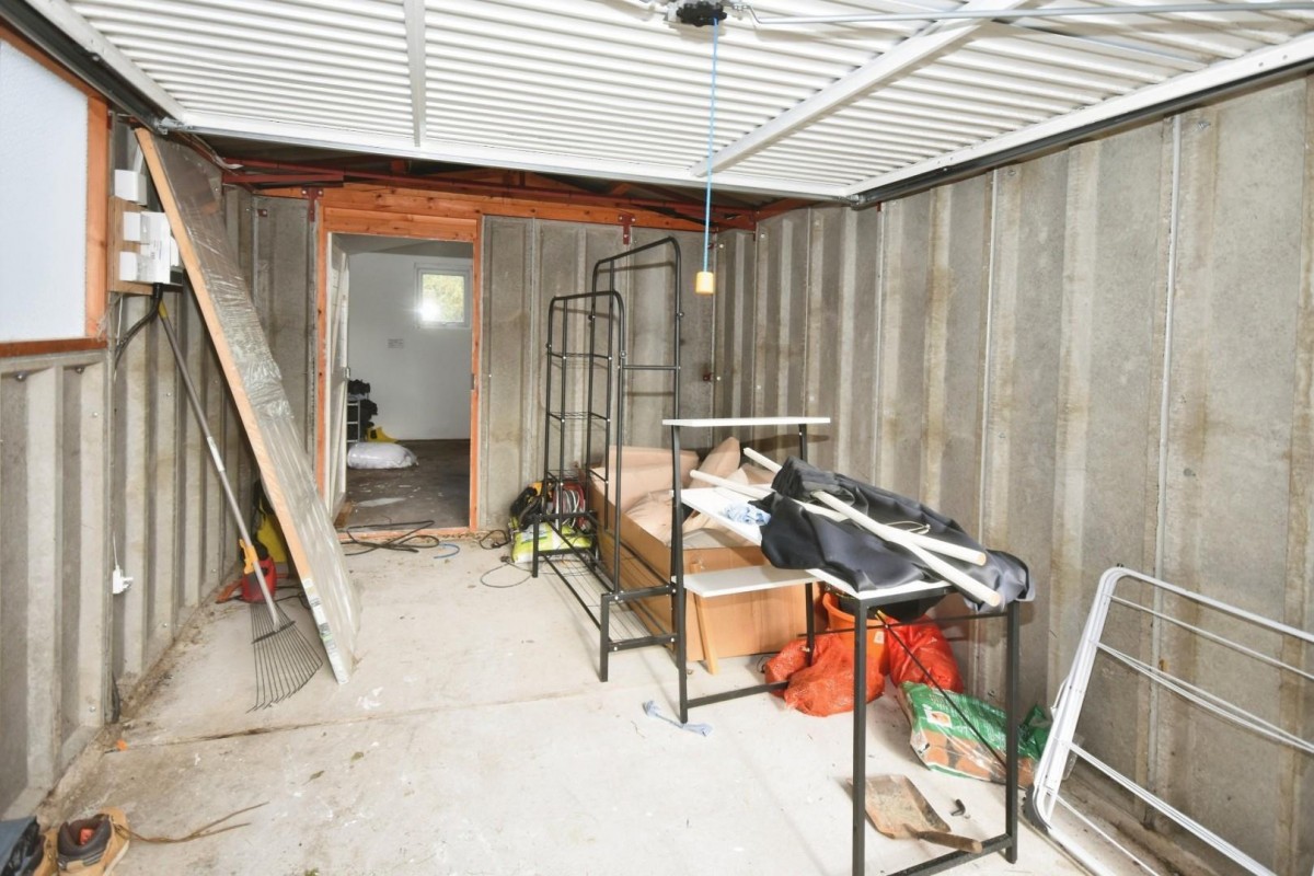 Hucknall Avenue, Ashgate, Chesterfield, S40 4BZ