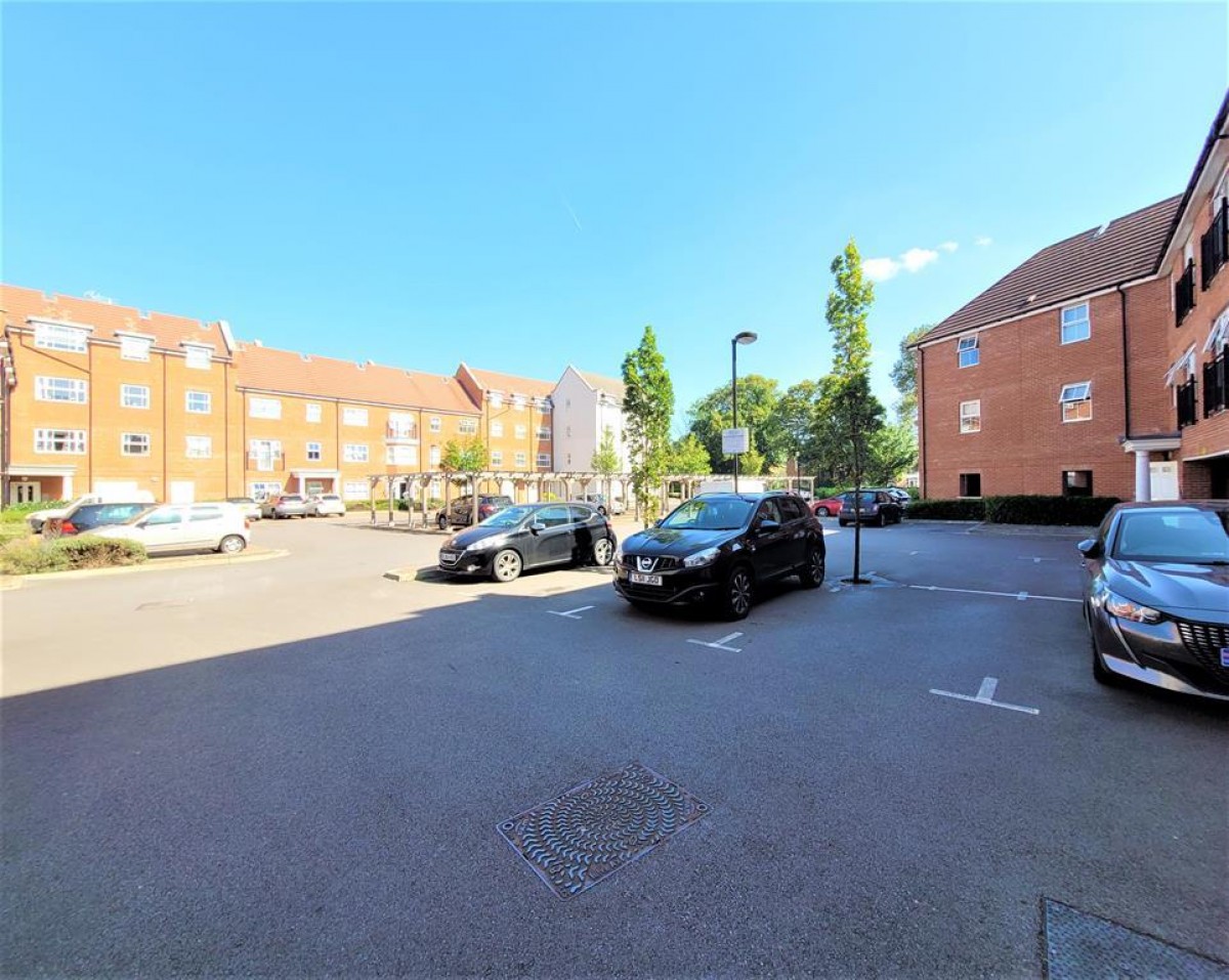 Ashville Way, Wokingham, Berkshire, RG41 2AT