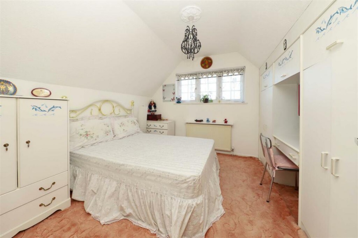 Copperfield Avenue, Hillingdon, UB8 3NX