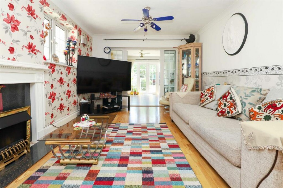 Copperfield Avenue, Hillingdon, UB8 3NX