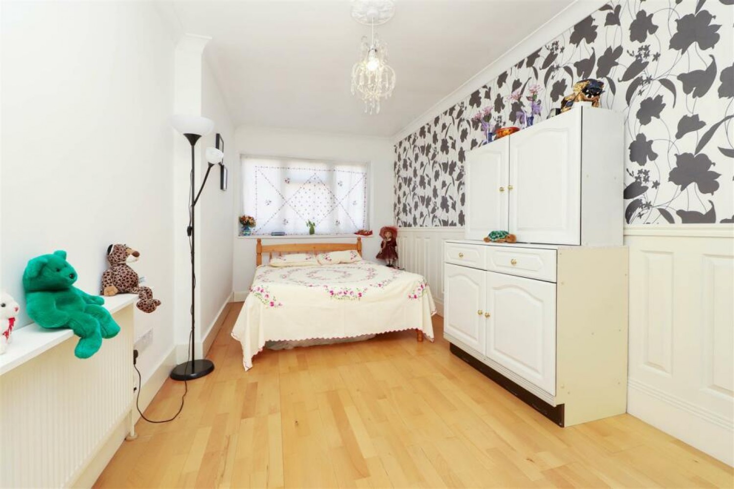 Copperfield Avenue, Hillingdon, UB8 3NX