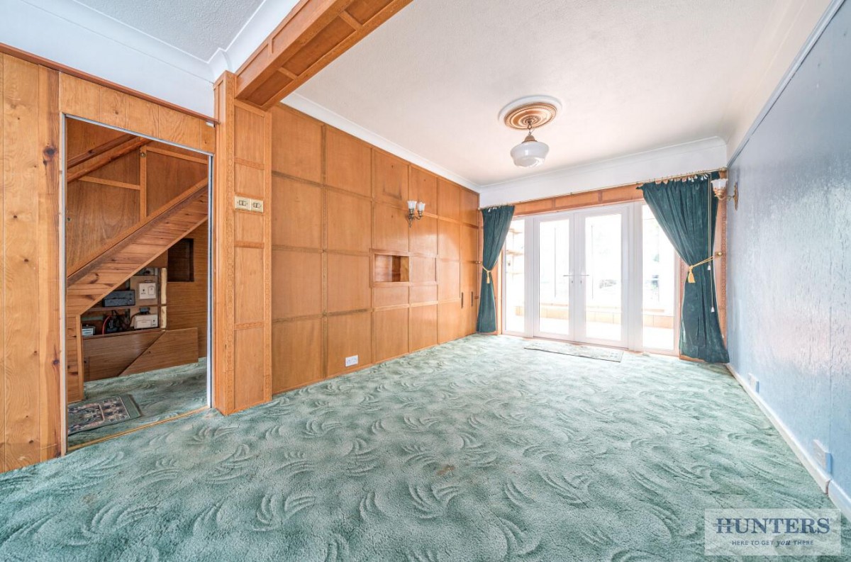 Iris Crescent, Bexleyheath, Kent, DA7 5QB