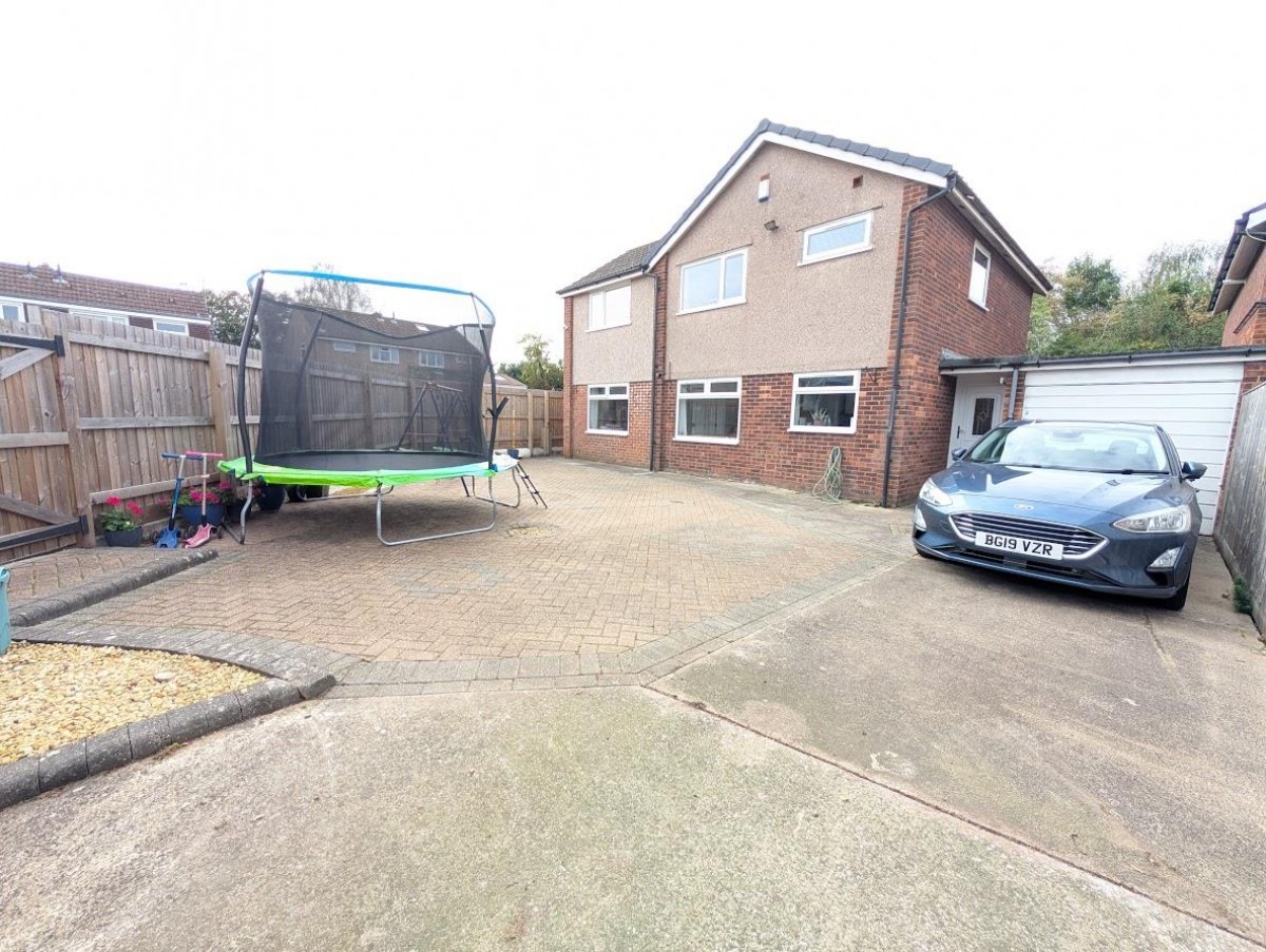 Regents Close, Thornbury, Bristol