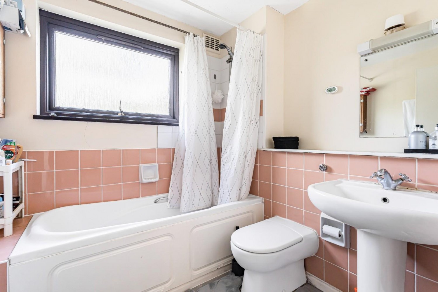 Allendale Close, London, SE5