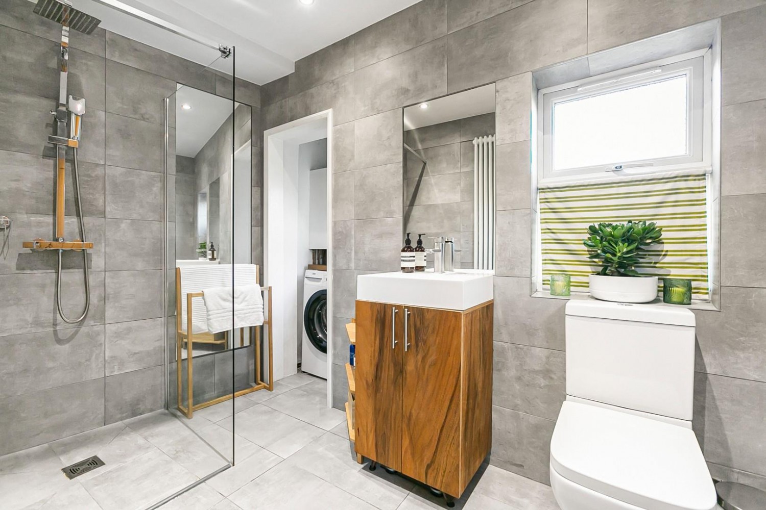 Hayday Road, Canning Town, London, E16 4AS