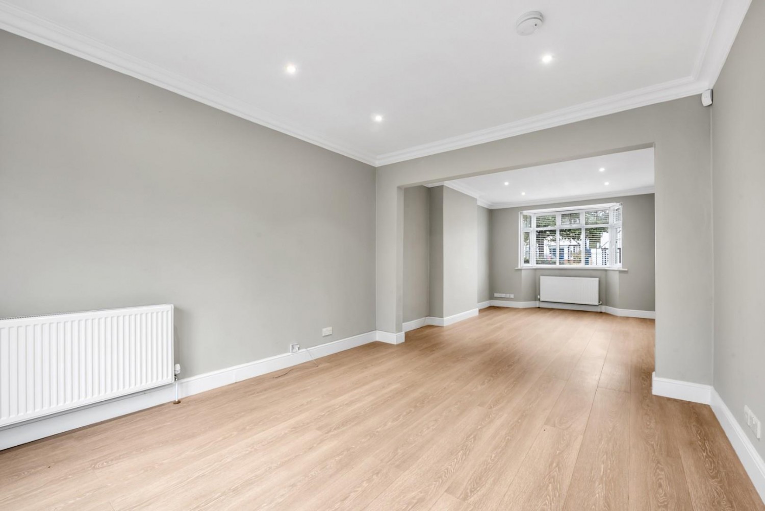 Sanderstead Ave, London, Childs Hill NW2