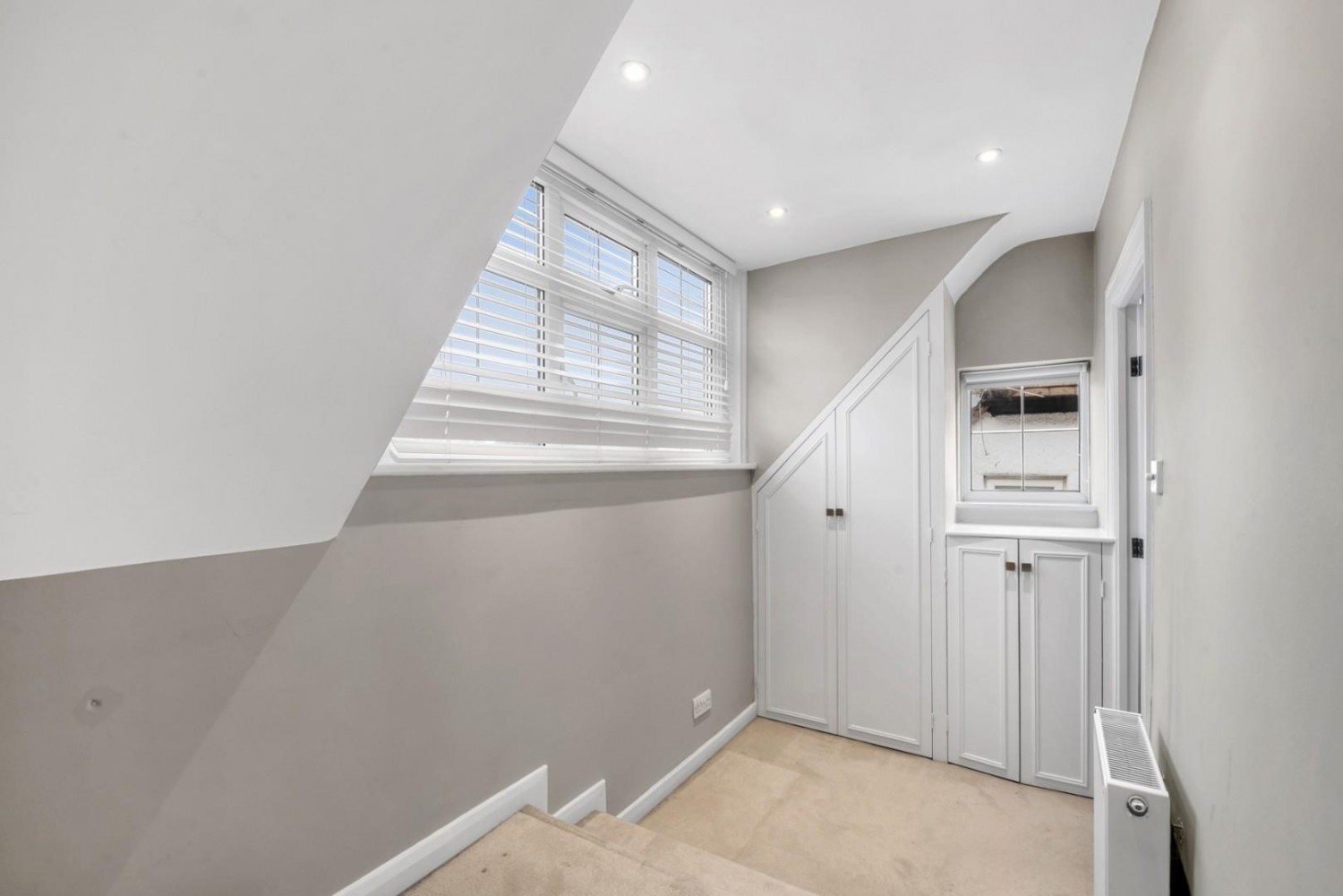 Sanderstead Ave, London, Childs Hill NW2