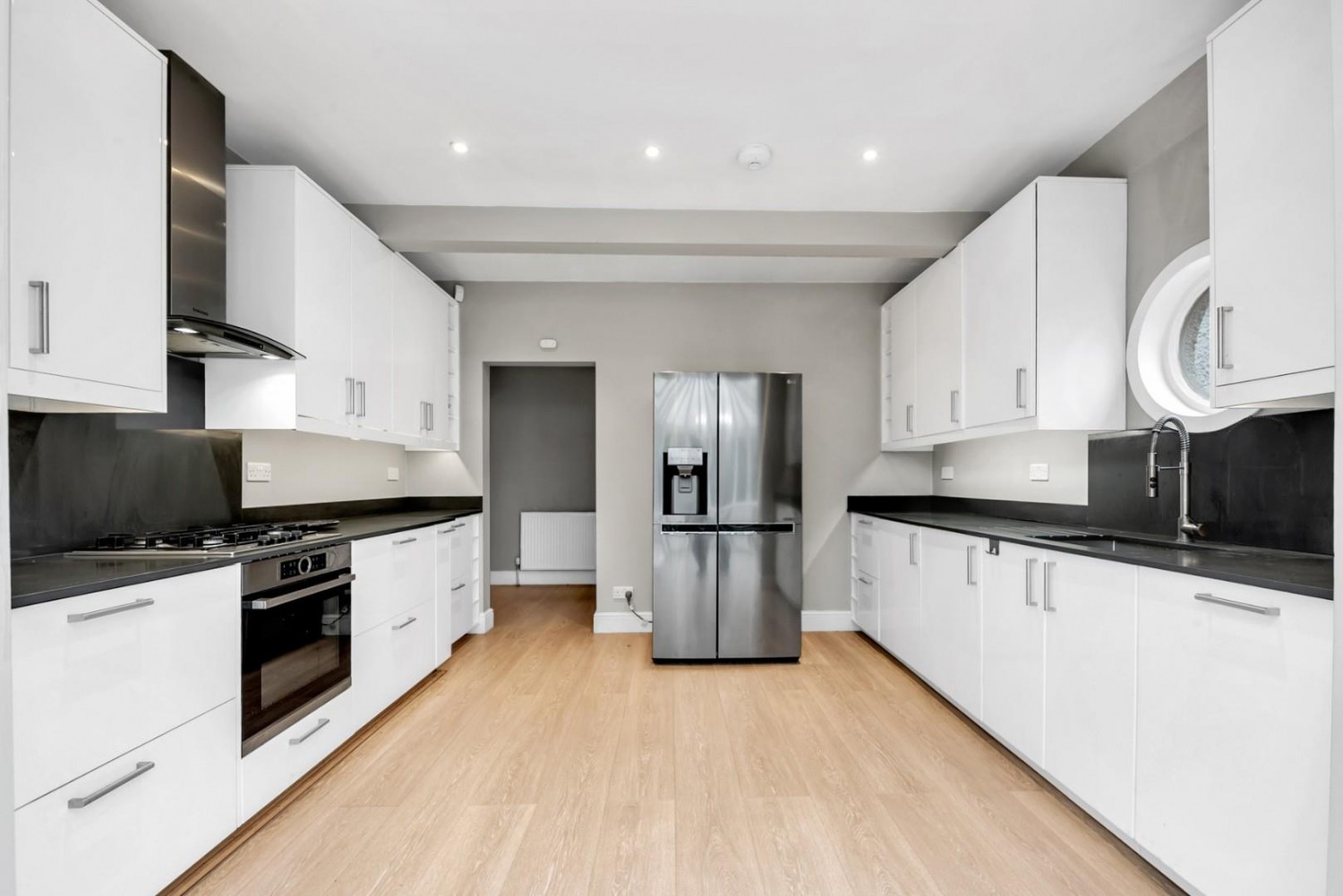 Sanderstead Ave, London, Childs Hill NW2