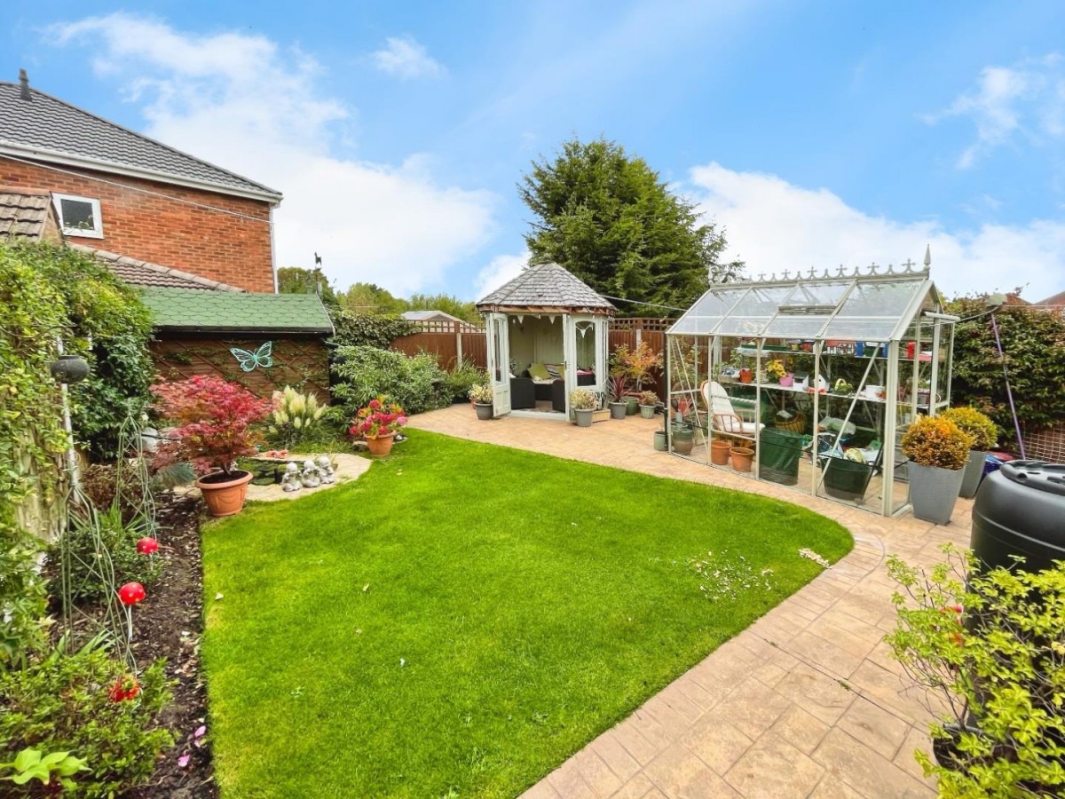 Seacombe Drive, Great Sutton, Ellesmere Port